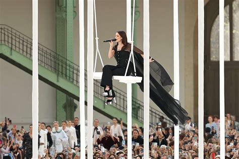 model cries chanel finale|Riley Keough Performs in a Chanel Birdcage for Paris Fashion .